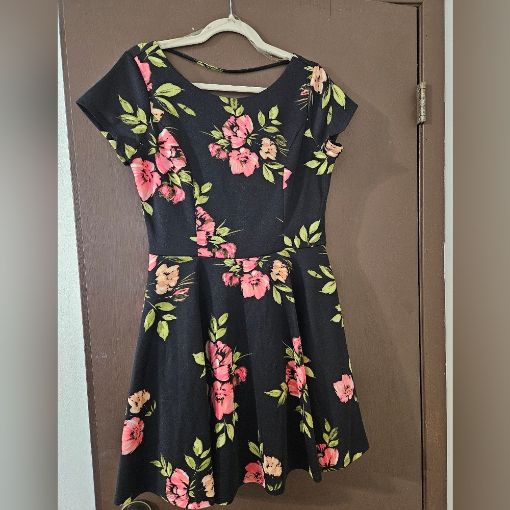 Trixxi Floral Juniors Dress With Tie Back Detail